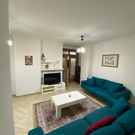 Chlo Apartment 3 Tirana Zewnętrze zdjęcie