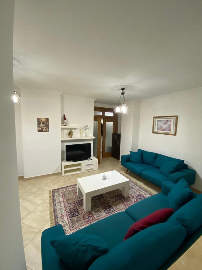 Chlo Apartment 3 Tirana Zewnętrze zdjęcie