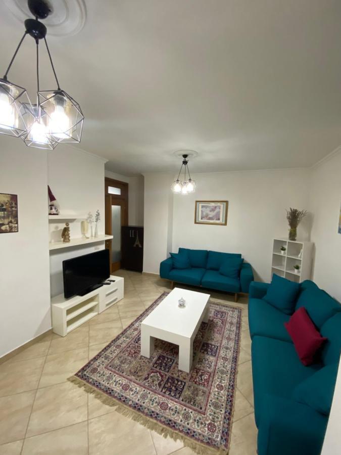 Chlo Apartment 3 Tirana Zewnętrze zdjęcie