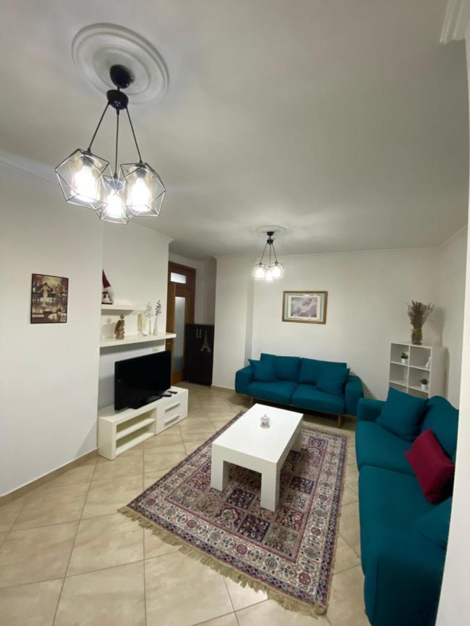 Chlo Apartment 3 Tirana Zewnętrze zdjęcie