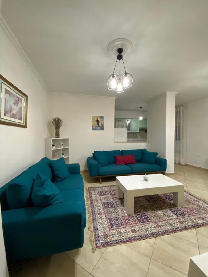 Chlo Apartment 3 Tirana Zewnętrze zdjęcie