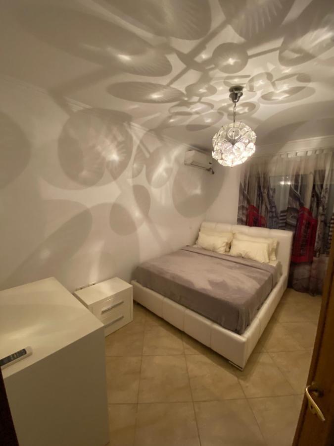 Chlo Apartment 3 Tirana Zewnętrze zdjęcie