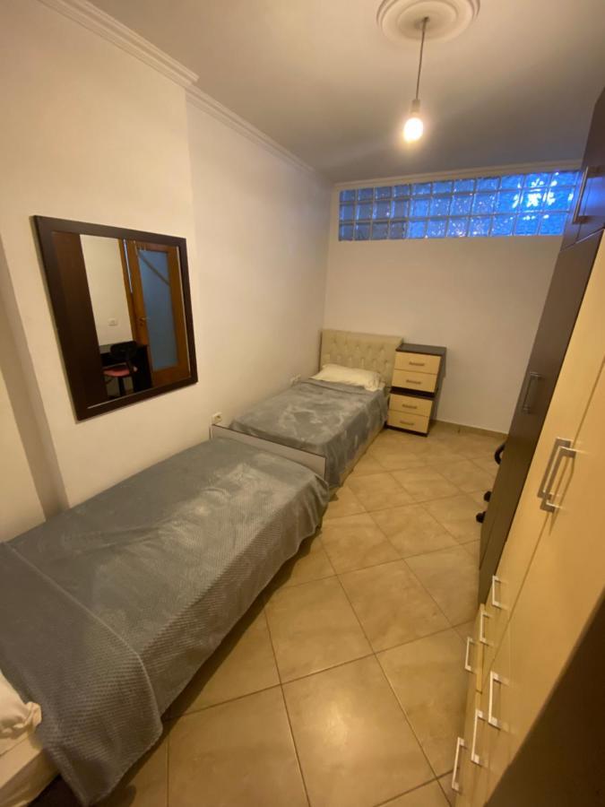 Chlo Apartment 3 Tirana Zewnętrze zdjęcie